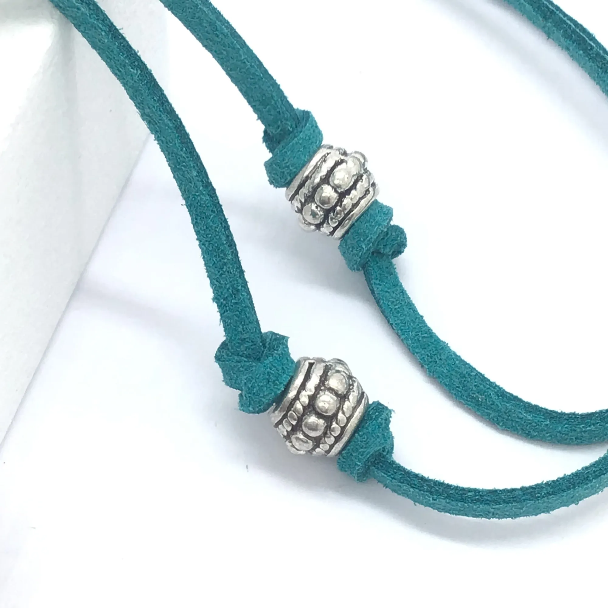 Collar de vidrio resistente artesanal ajustable para mujer
