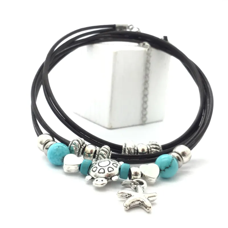 Pulsera triple con abalorios